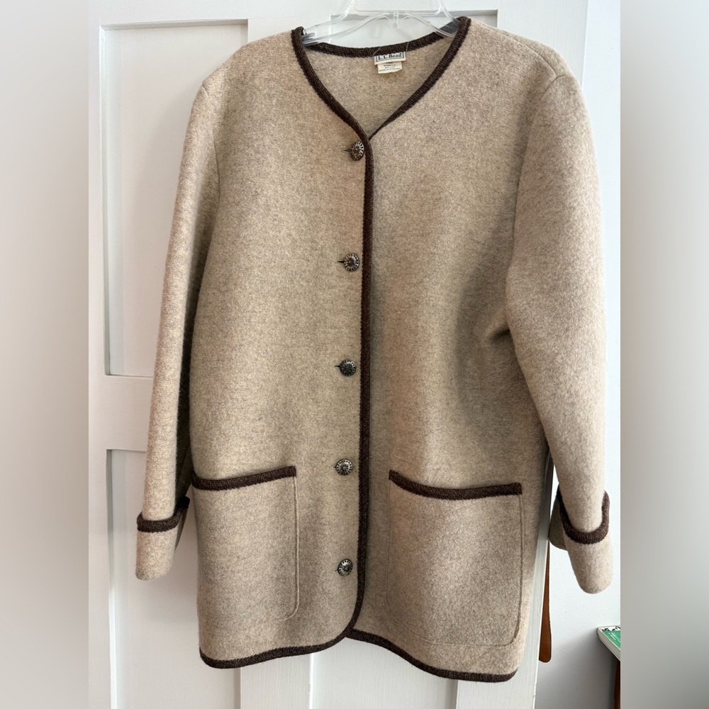 Vintage L.L. Bean 100% Wool Beige Button Coat, Size Medium (fits like a Large)